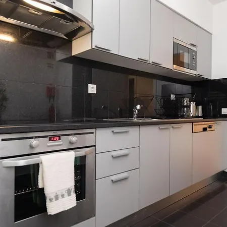 Daire Monumental Garden Loft By Rent-a-key Funchal